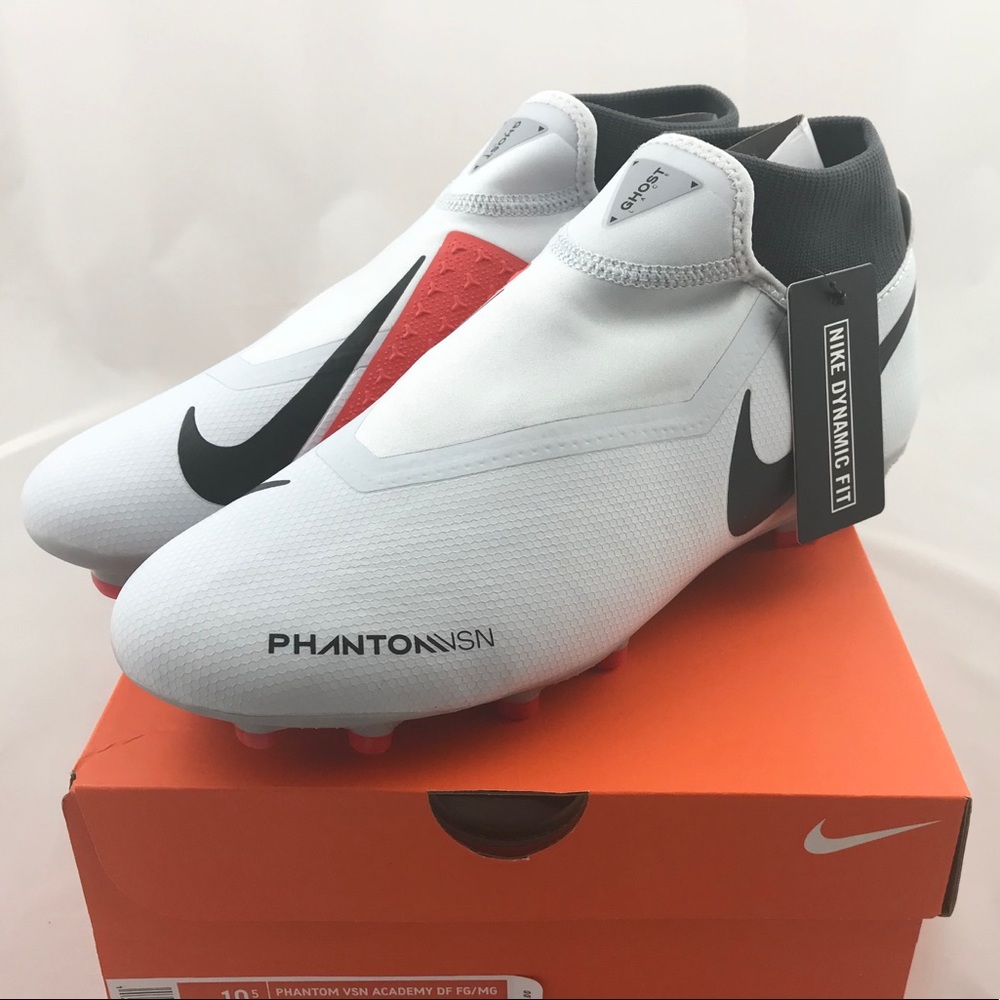 Nike Phantom VSN Academy DF Soccer Cleat AO3258060